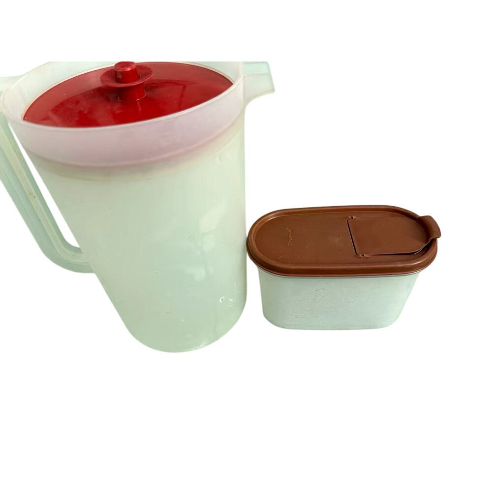 🍒 Vintage Tupperware 2 Pc Pitcher & Storage Container Set Red Brown Lids MCM - Picture 1 of 5